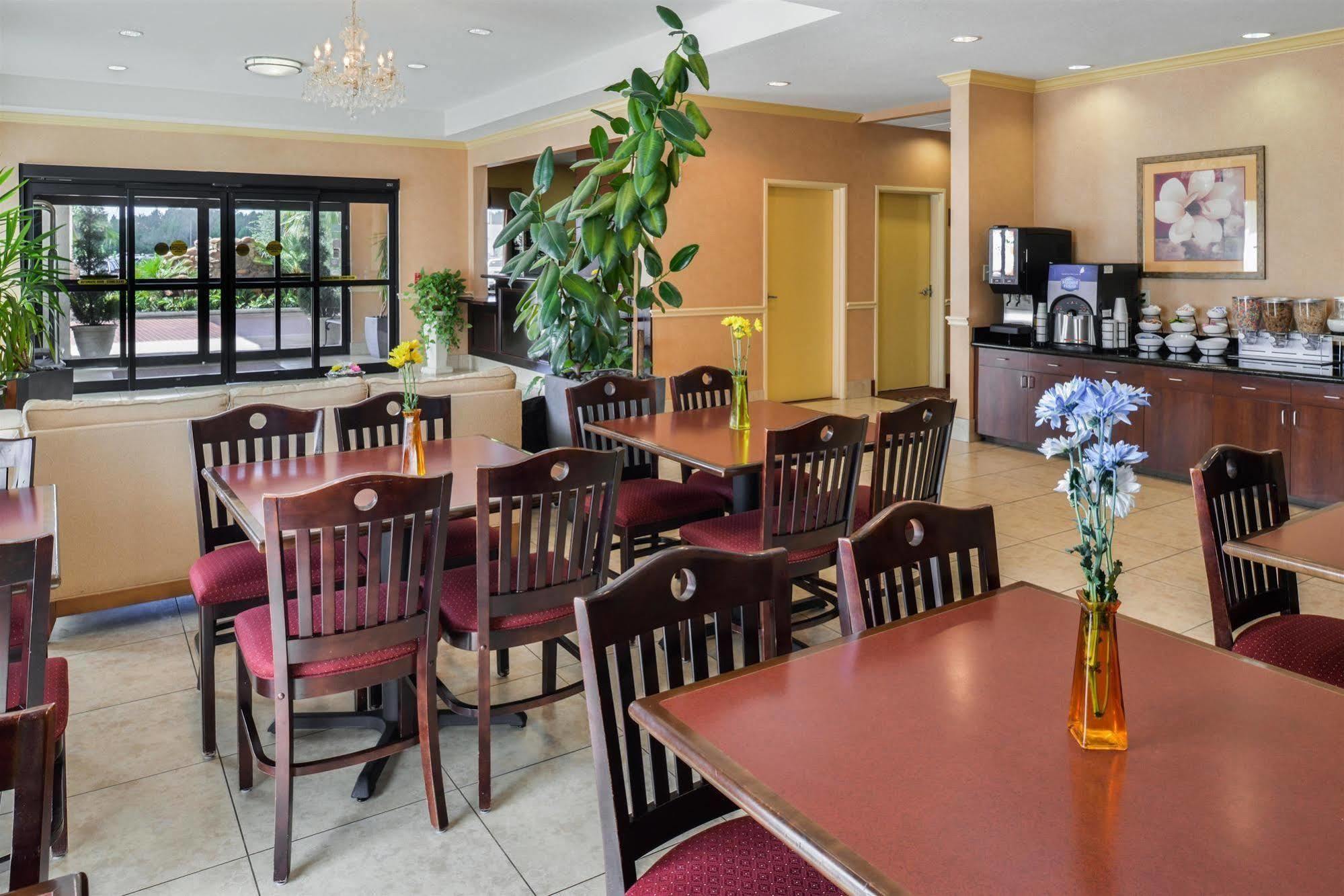 Americas Best Value Inn & Suites-Livingston Buitenkant foto