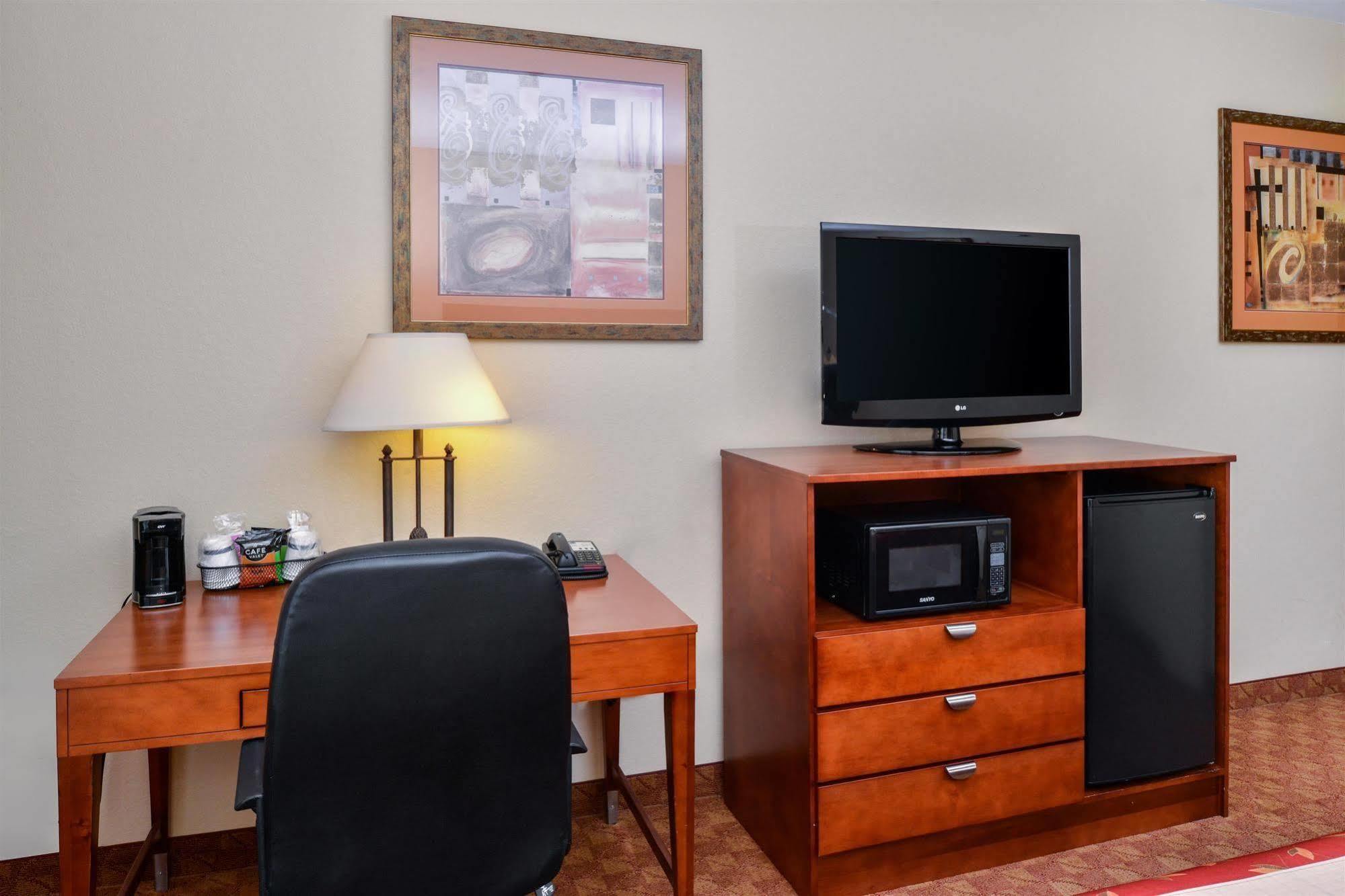 Americas Best Value Inn & Suites-Livingston Buitenkant foto